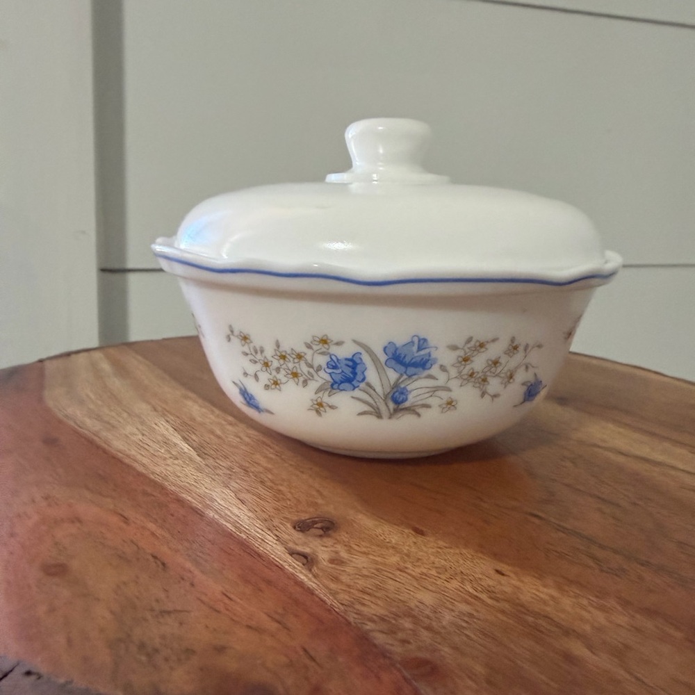 Floral Blue and White Ceramic Sugar Bowl with Lid